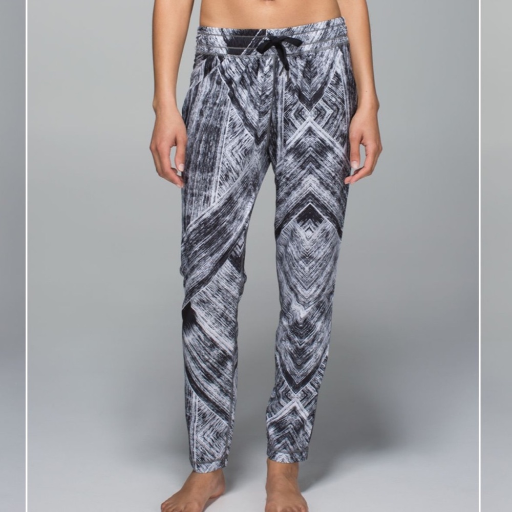 NEW LULULEMON NAMASKAR PANT II🖤